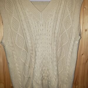 SHEIN Men's Beige V-Neck Cable Knit Sweater Vest